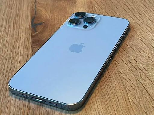 Eski iPhone 13'ünüzü en iyi fiyattan, zahmetsizce satın! İzmir'deki mağazamıza gelin, telefonunuzu anında nakite çevirelim. - Görsel 1
